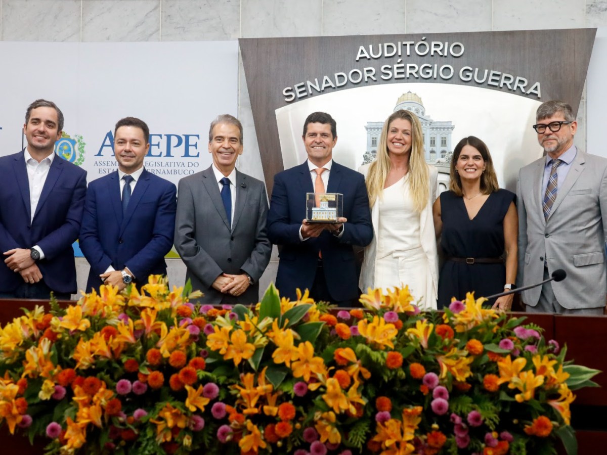 Diretor-presidente da Aena Brasil recebe título de Cidadão&nbsp;Pernambucano